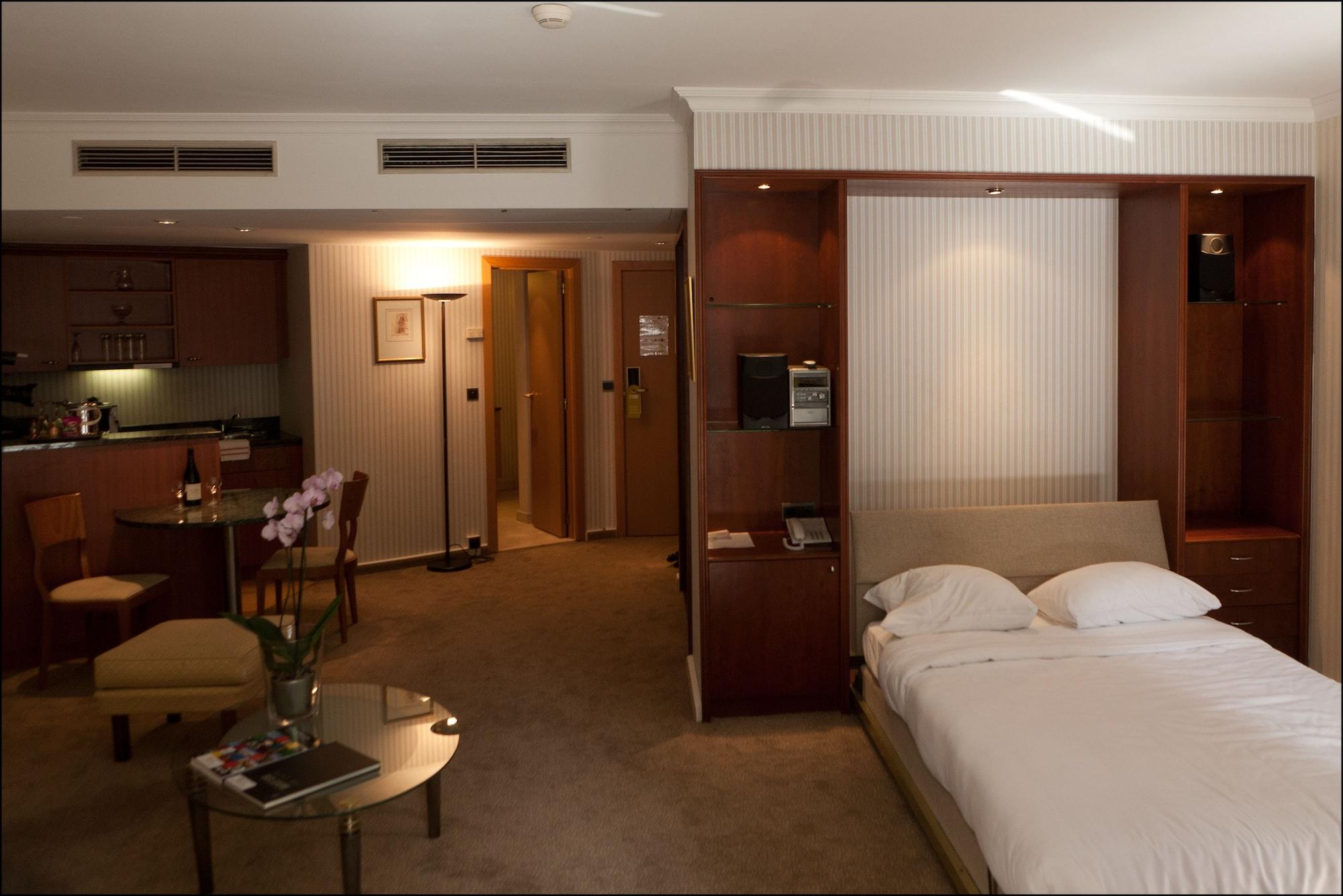 B-aparthotel Ambiorix 4*