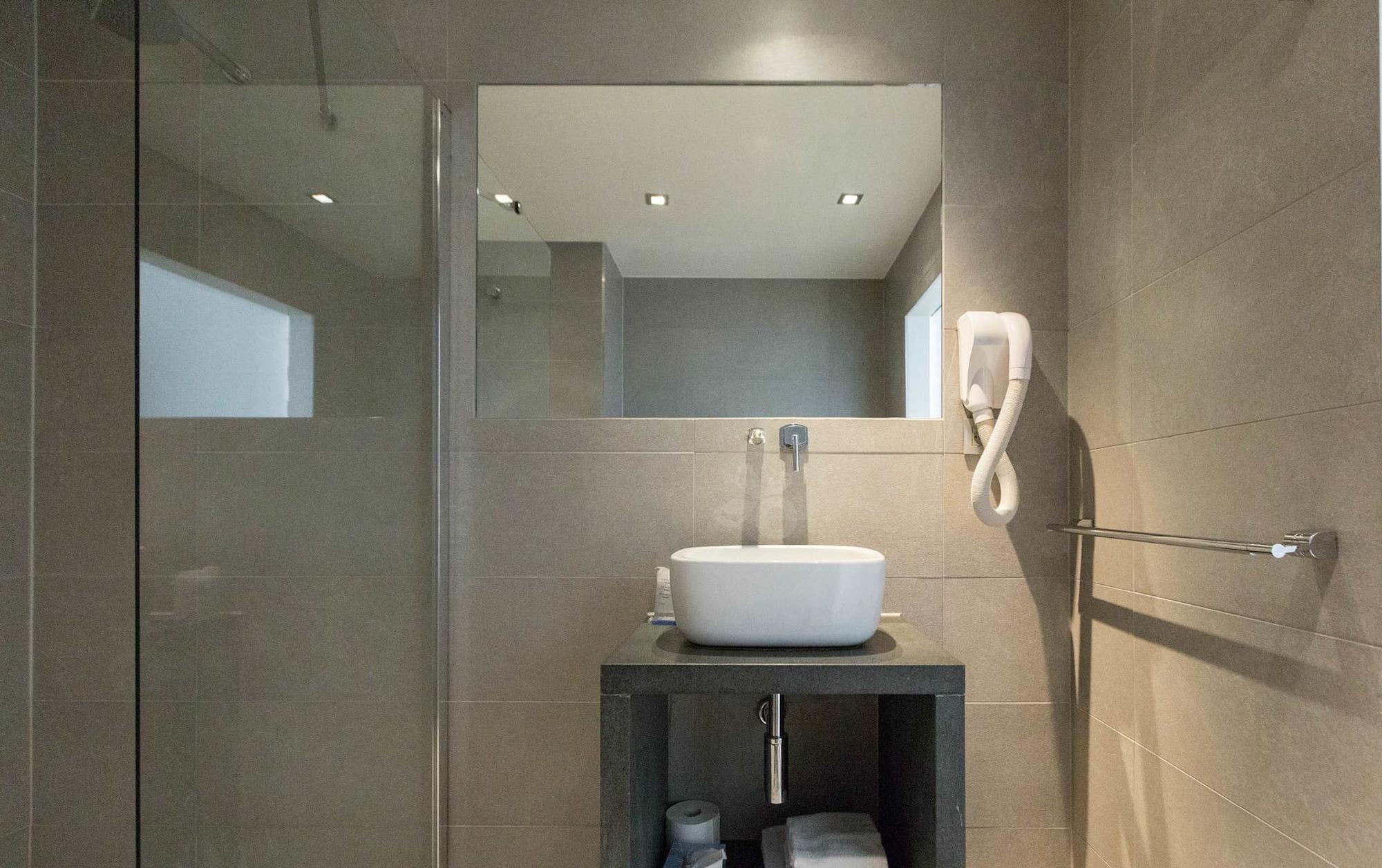Aqua By Happyculture Hotel Saint-Gilles