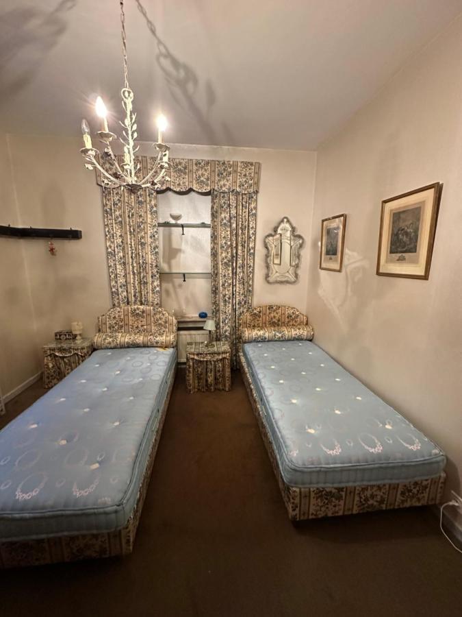 Bed & Breakfast House Of Tanya Brussels