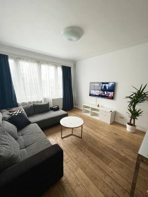 Stylish Two Bedroom Flat * Brussels