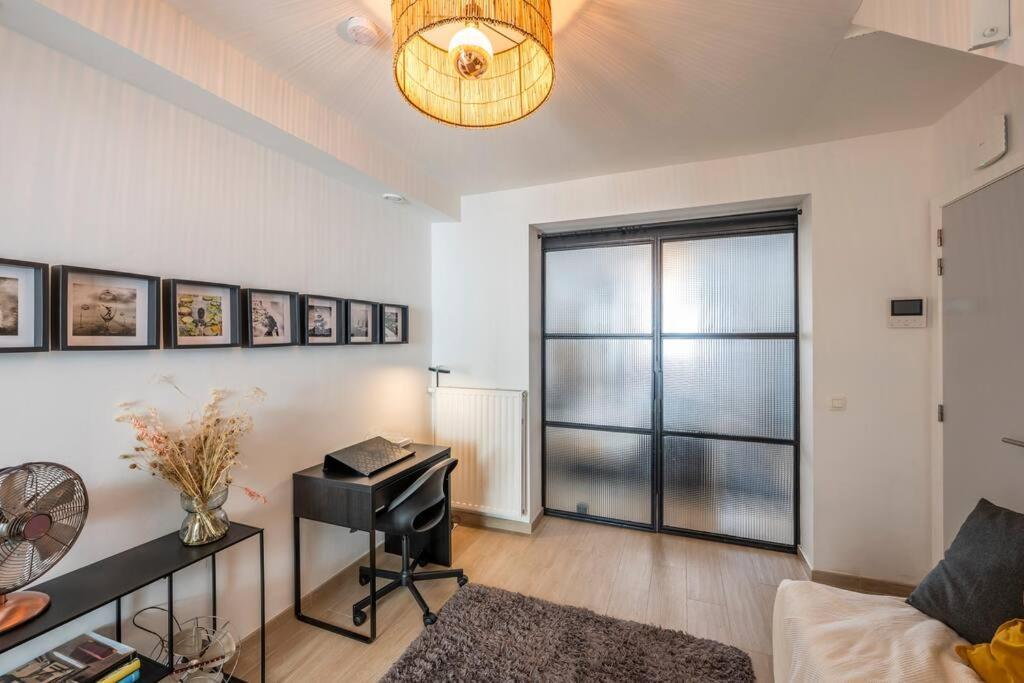 Superb 3 Bedroom & 3 Bathroom Duplex In Centre Apartment Brussels