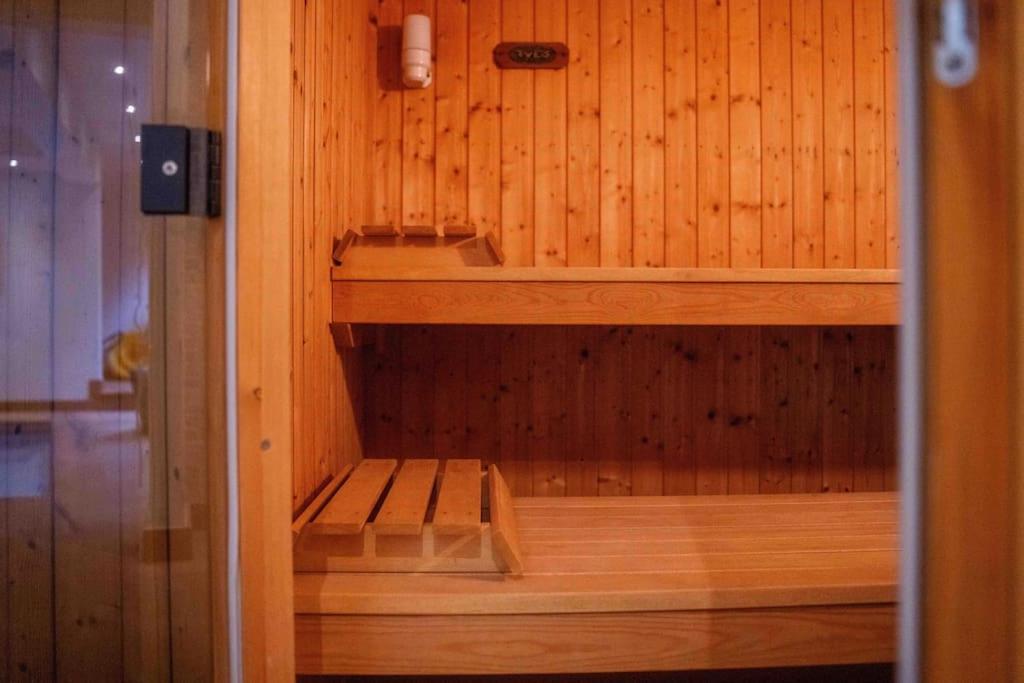 Havre De Paix A :piscine, Sauna, Jacuzzi * Brussel
