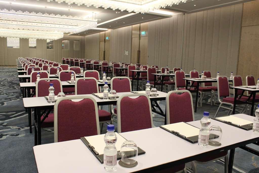 Tangla Brussels Hotel 5*