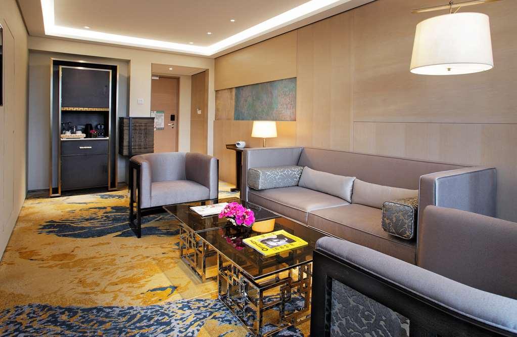 Tangla Brussels Hotel 5*