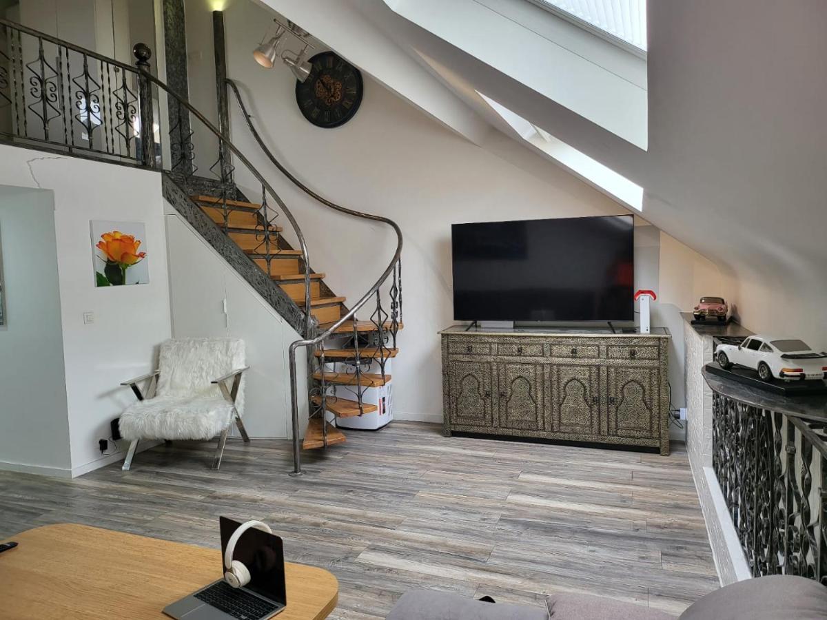 Duplex Elegant Situe A 1min De La Gare Du Nord