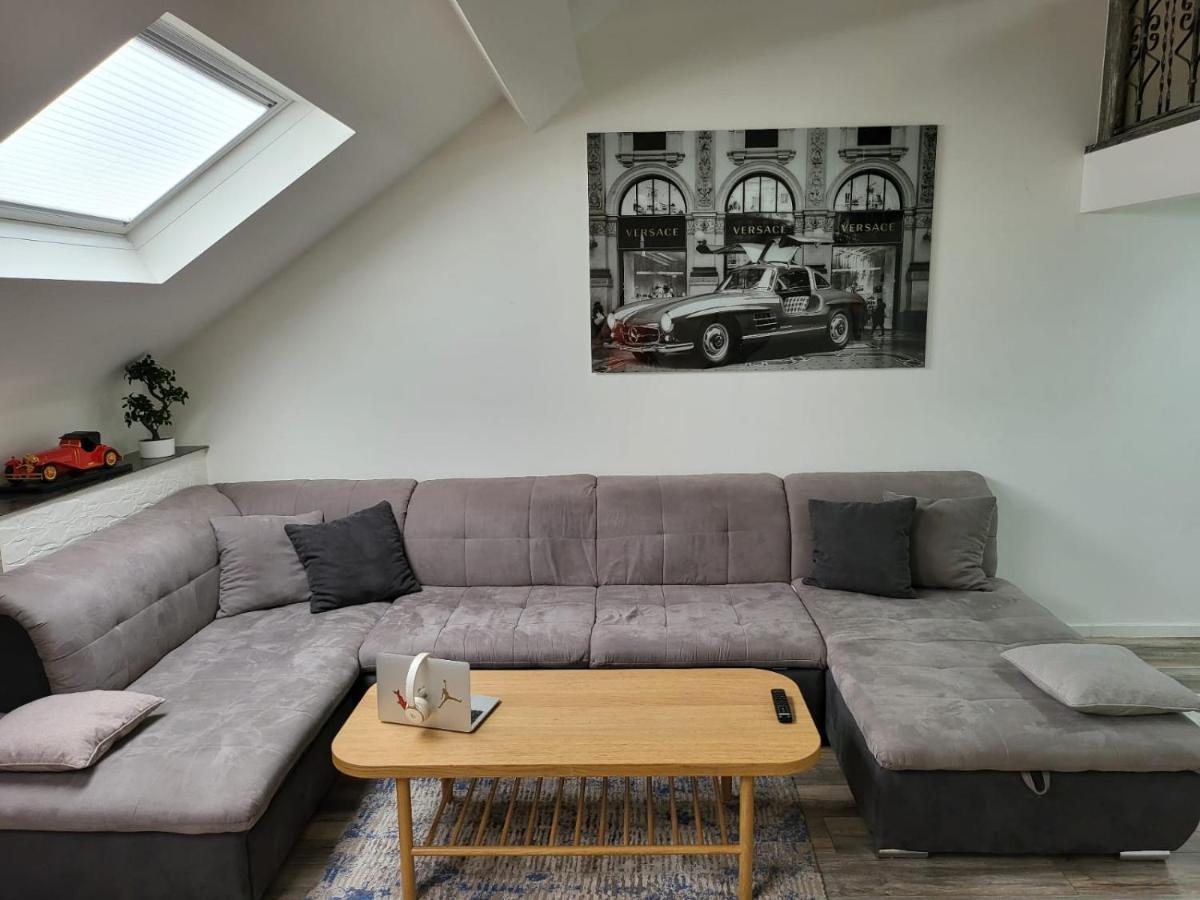 Apartment Duplex Elegant Situe A 1min De La Gare Du Nord