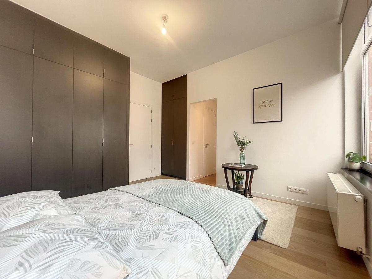 Elegant Flat Cinquantenaire *