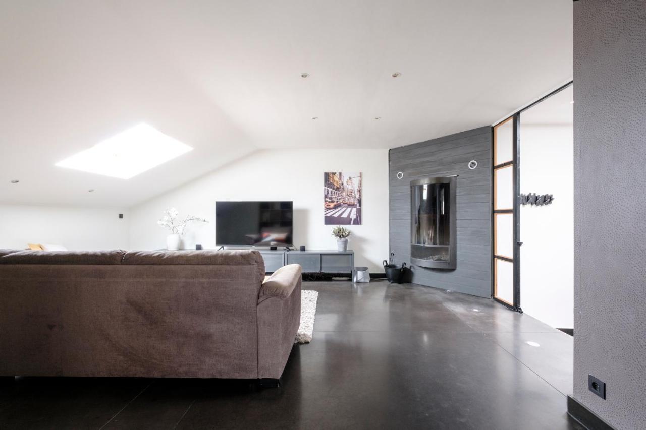 Beautiful Penthouse With Terrace Tour & Taxis Apartment