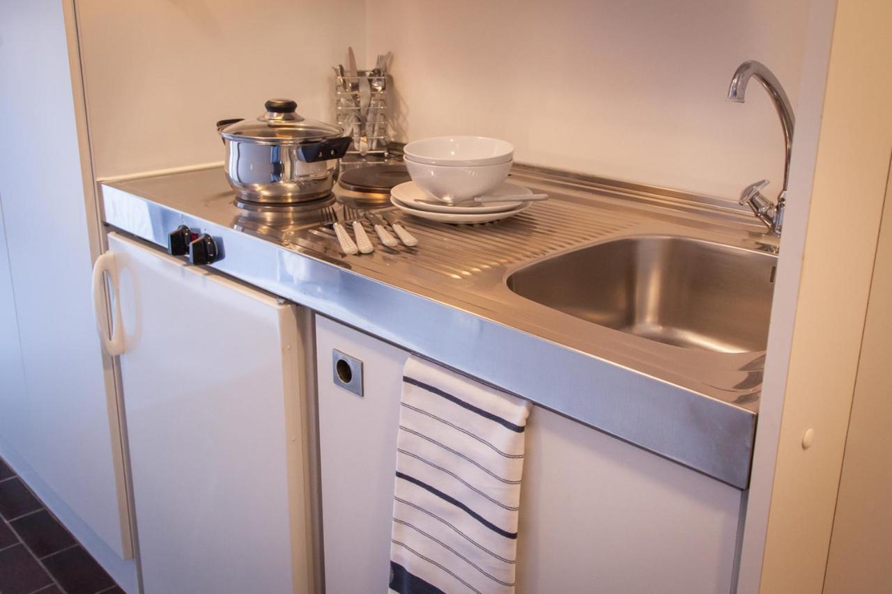 First Euroflat Khách sạn 4*