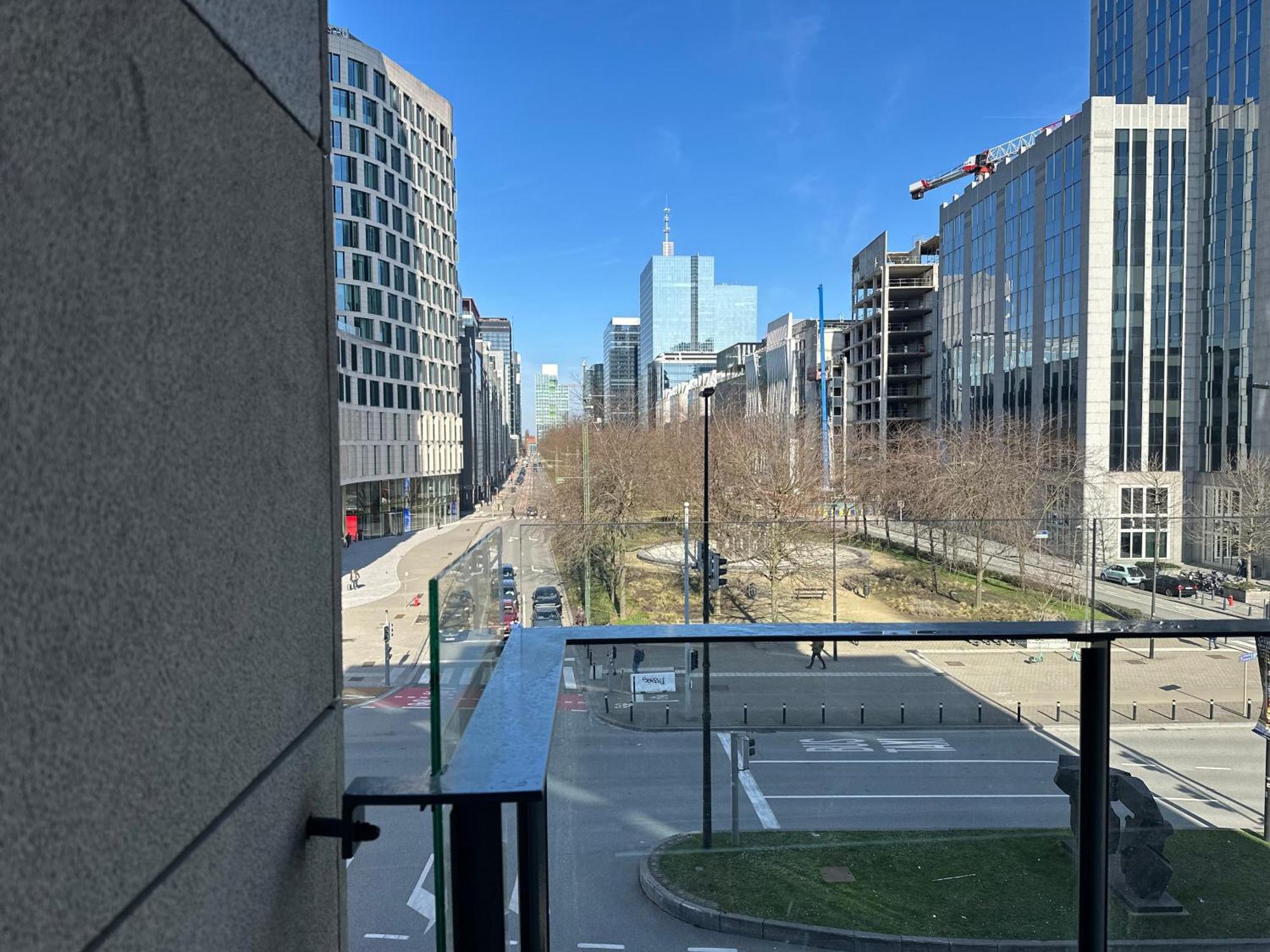 In With Beautiful View Apartment