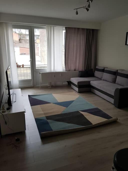 Studio Quartier Louise Calme * Brussels