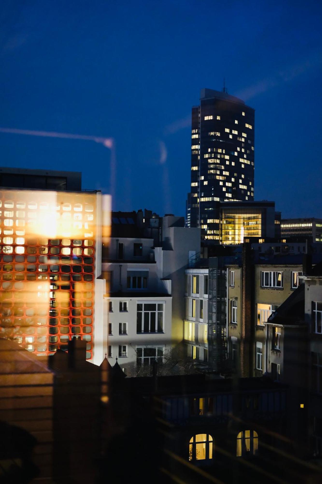 Luxury 200sqm / Hot Tub / Sauna Apartment *