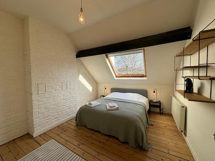 Apartment Amazing 3 Bedrooms - Place Brugmann