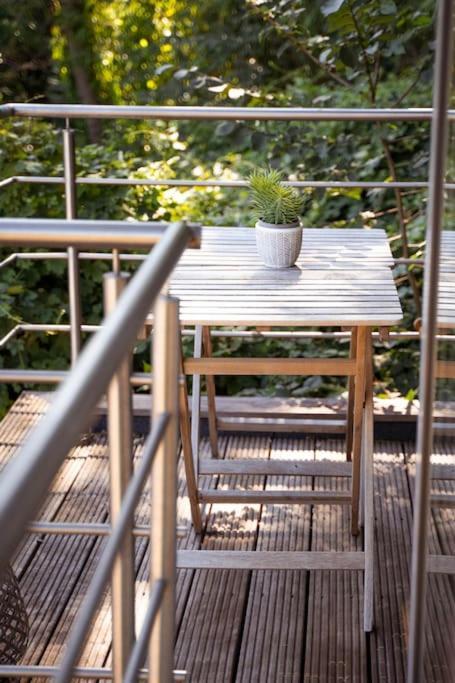 Tres Lumineux De 120m2 * Brussels