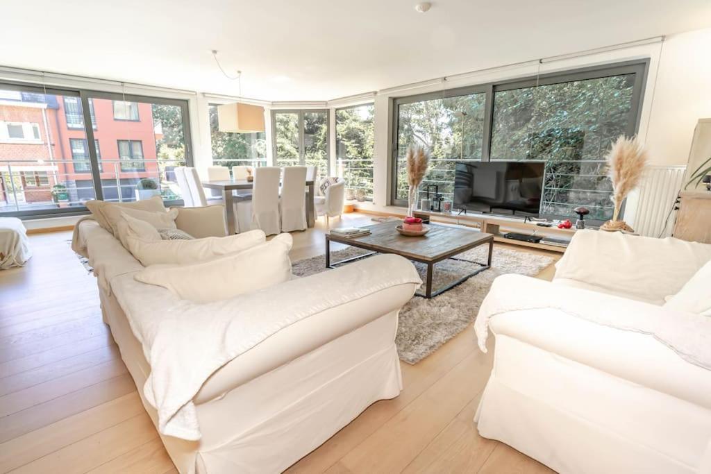 Apartment Tres Lumineux De 120m2 *