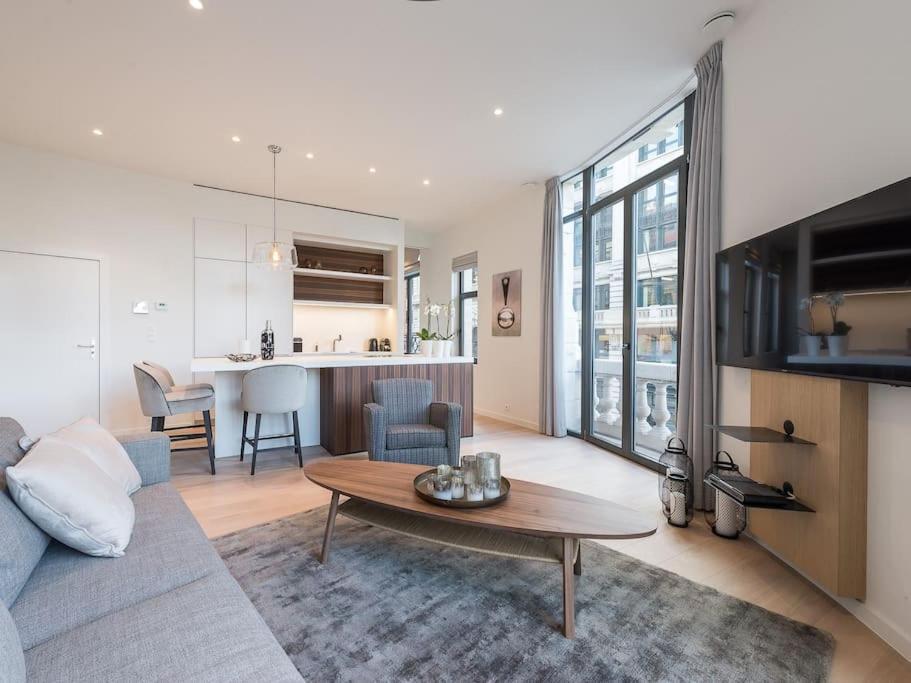 Downtown Splendor V Apartment *