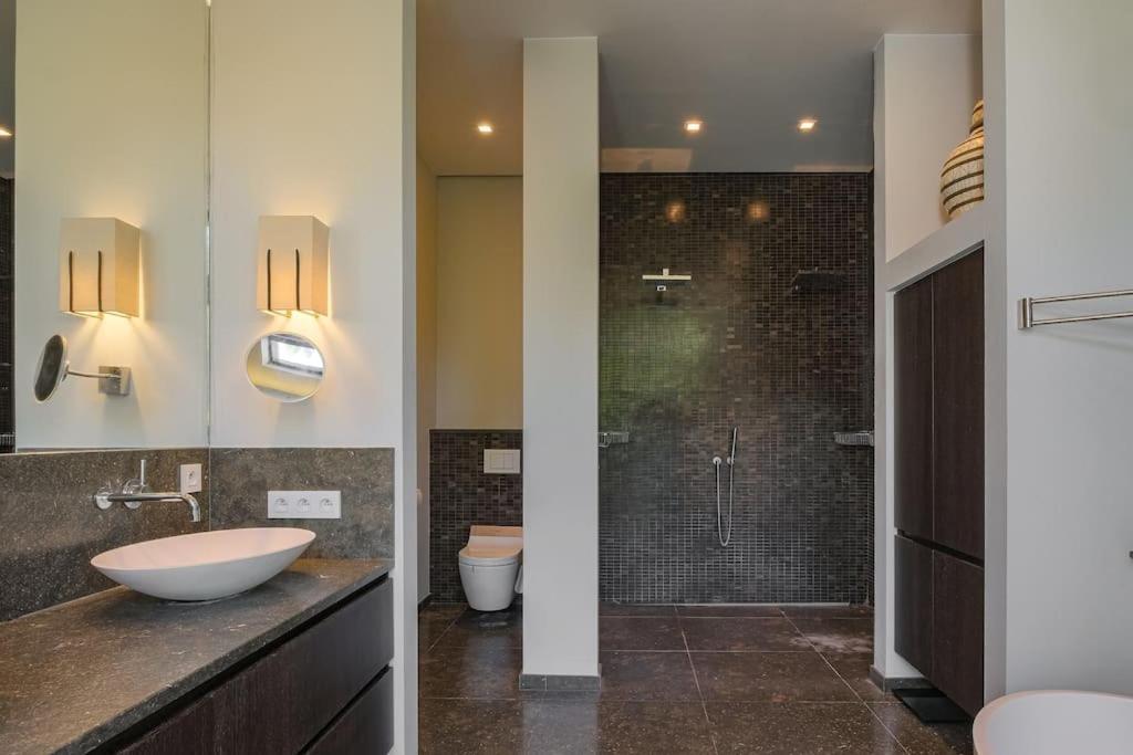 1000m2 With Indoor Pool * Brussels