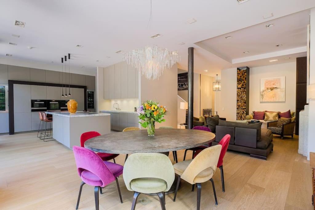 1000m2 With Indoor Pool Brussels