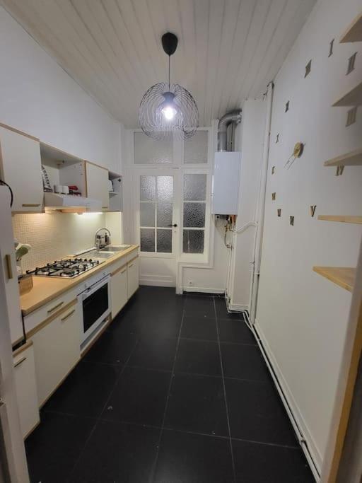 Style Haussmannien 1 Bedroom Apartment