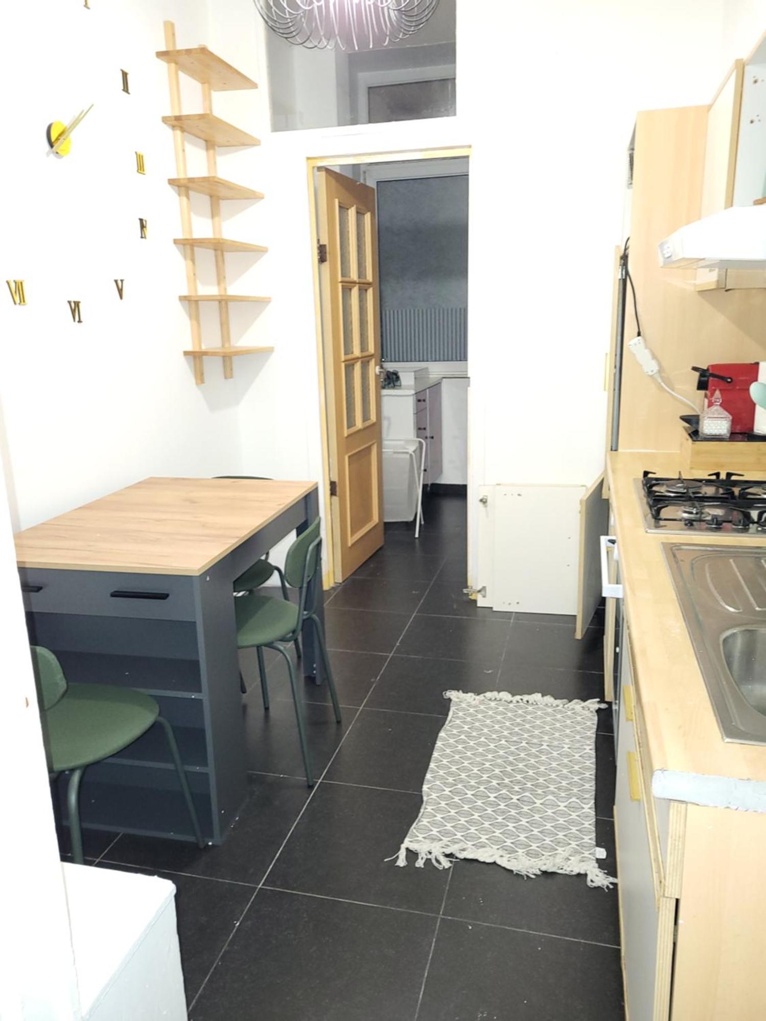 Style Haussmannien 1 Bedroom Apartment