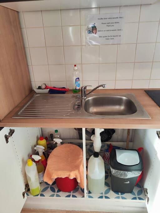 Studio Entier Avec Balcon - Tour Et Taxis *