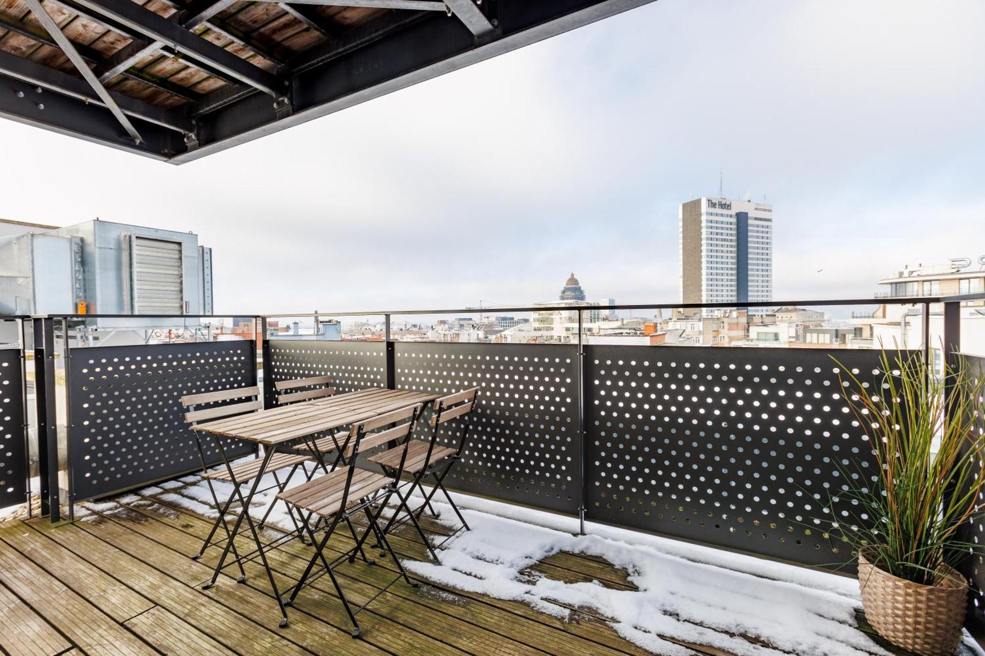 Sweett - Stassart Apartment