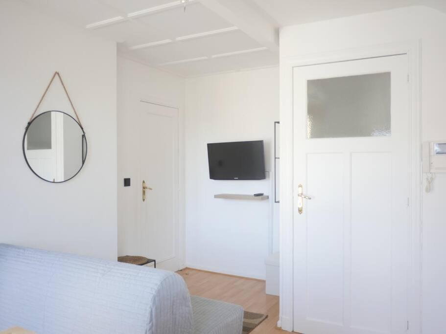 Chic 1br + Terrace Apartamento Bruxelas