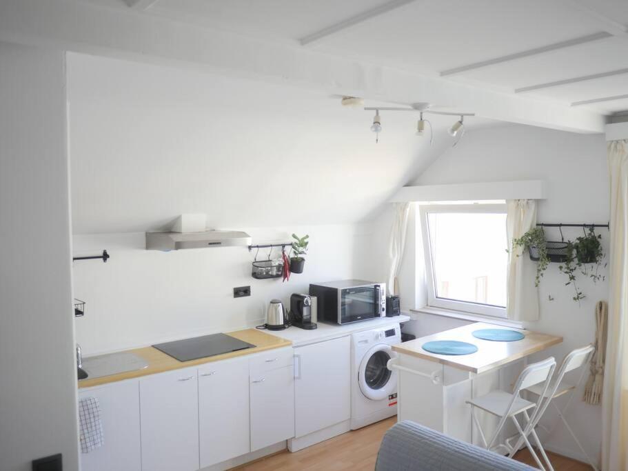 Chic 1br + Terrace Apartment