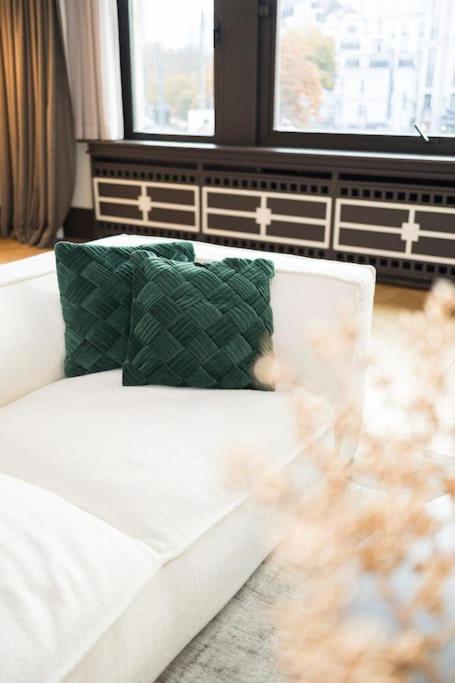 Apartment Luxury: 3br, Prime Location Brussels