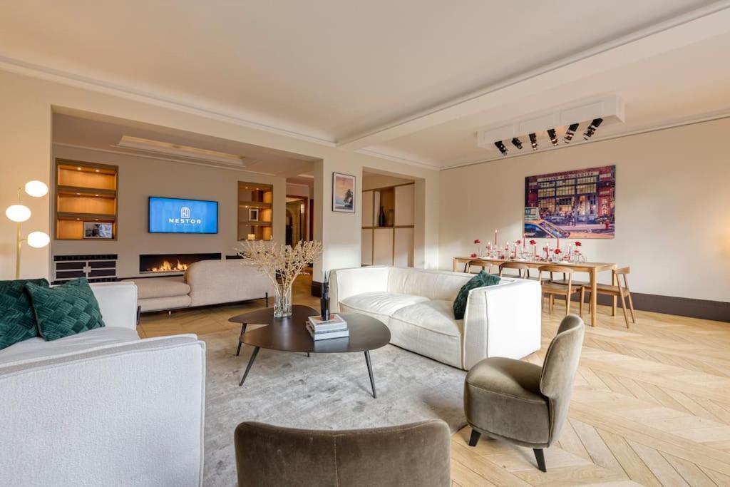 Apartment Luxury: 3br, Prime Location *