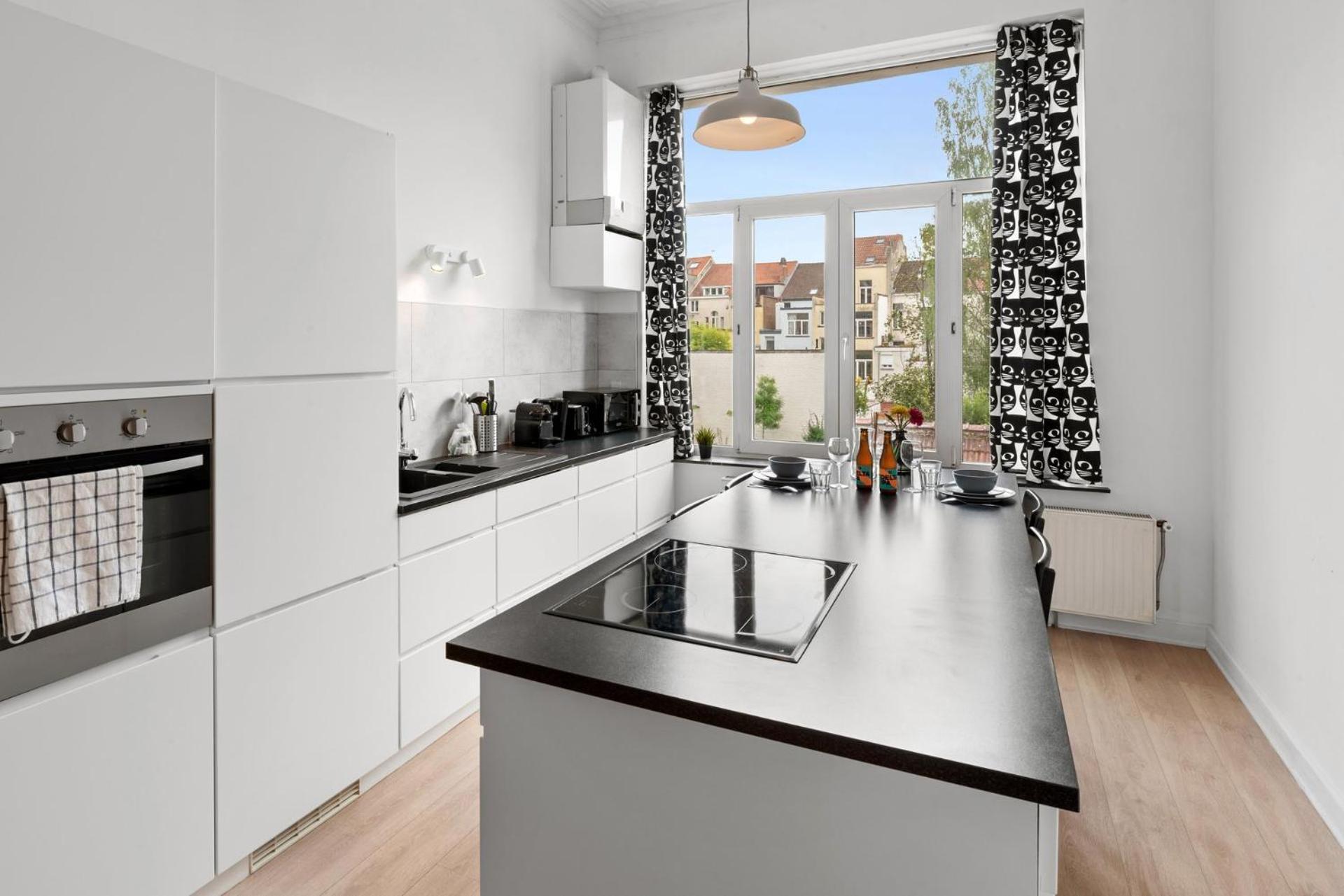 Lantsheere 11 - Self Check In By Homenhancement