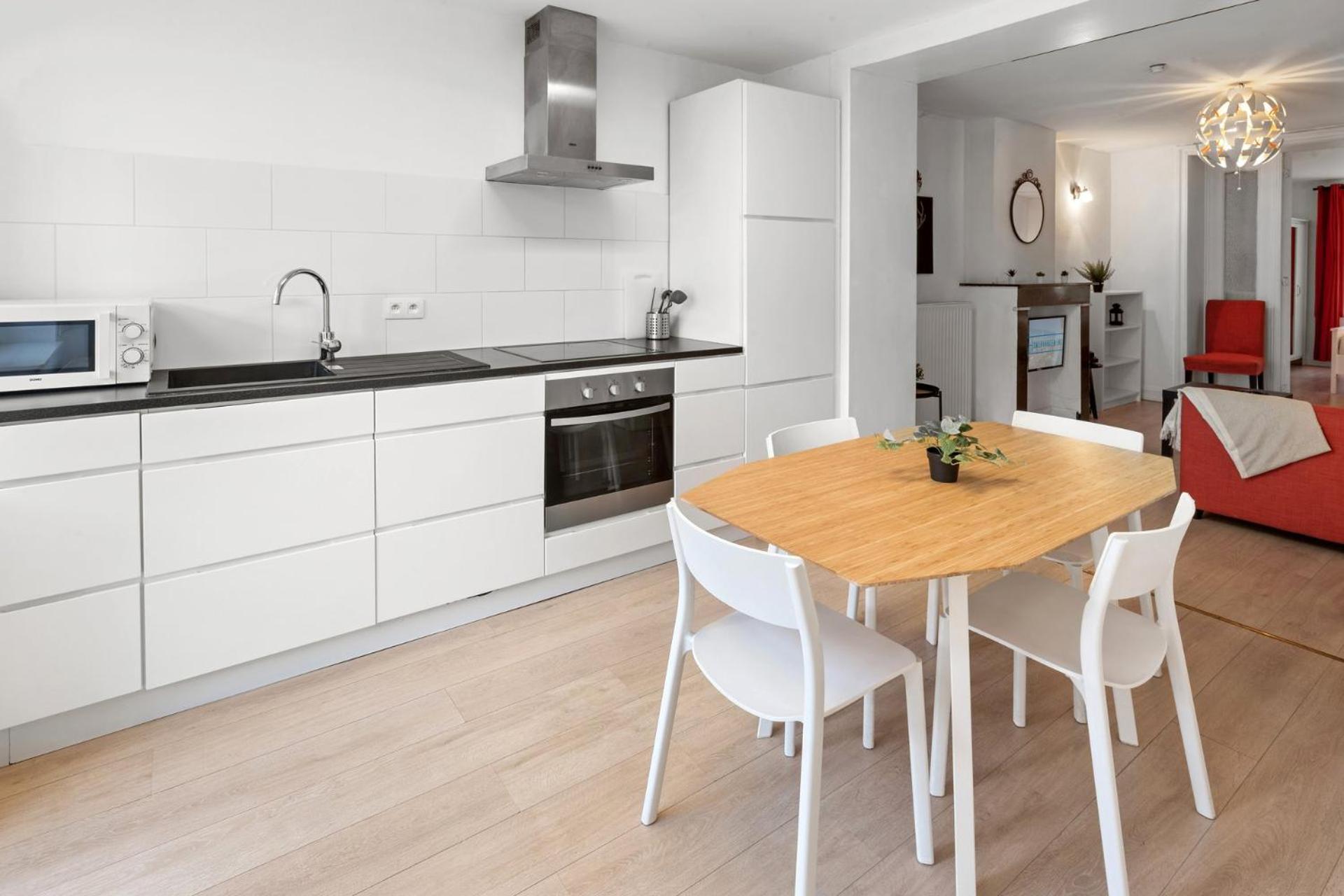 In Brussels, Lantsheere By Homenhancement Sa * Brussel
