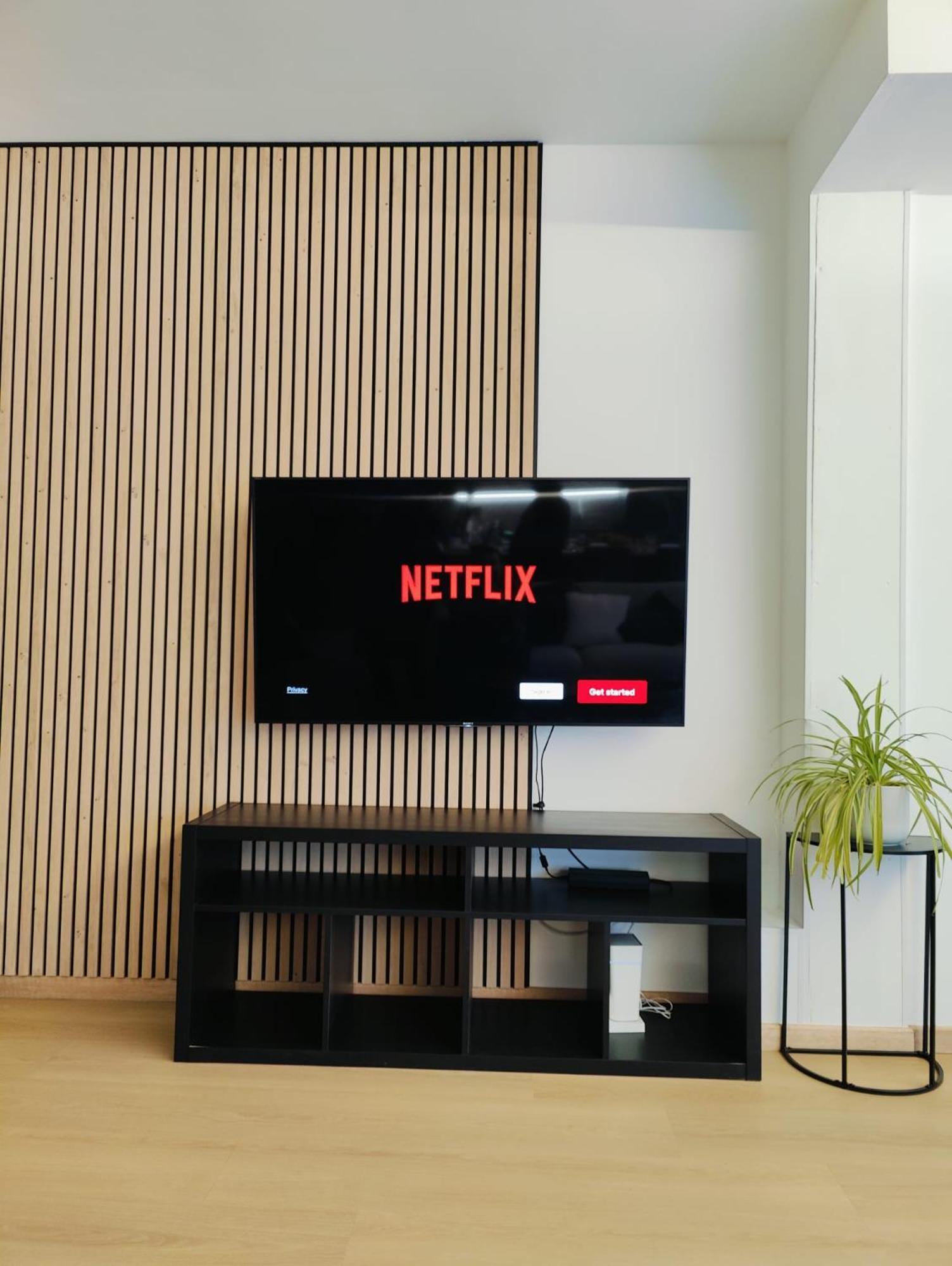 Bright & Cozy In Apartment Brussels