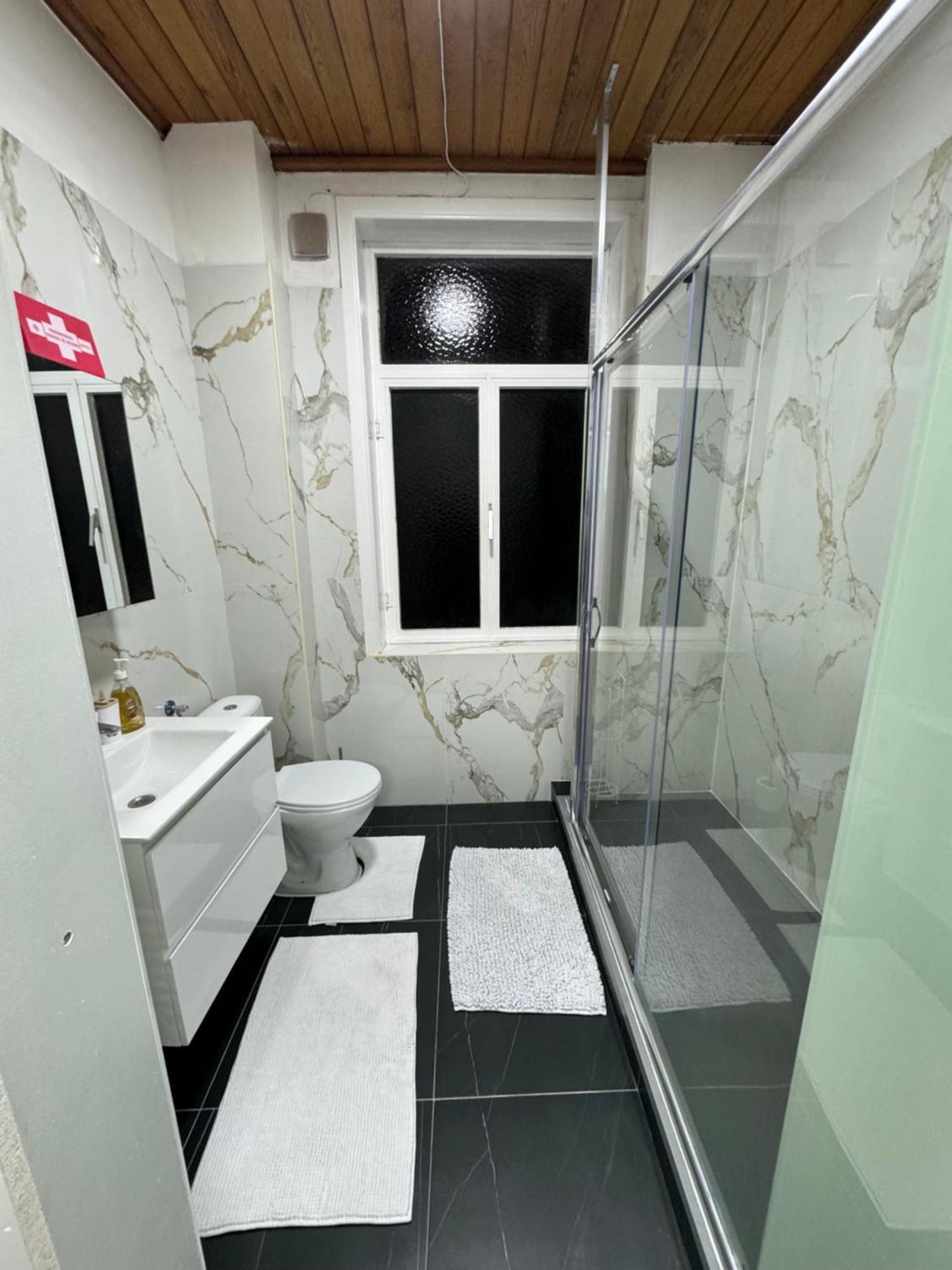 2 Luxueuse A Jette Apartment Brussels