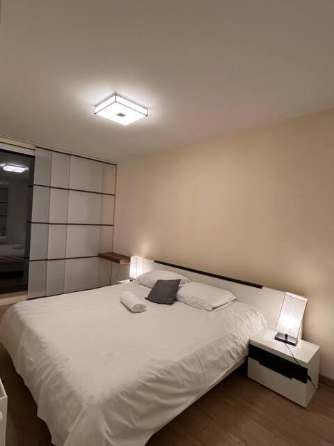 5ensational Eu- Zone Apartment *