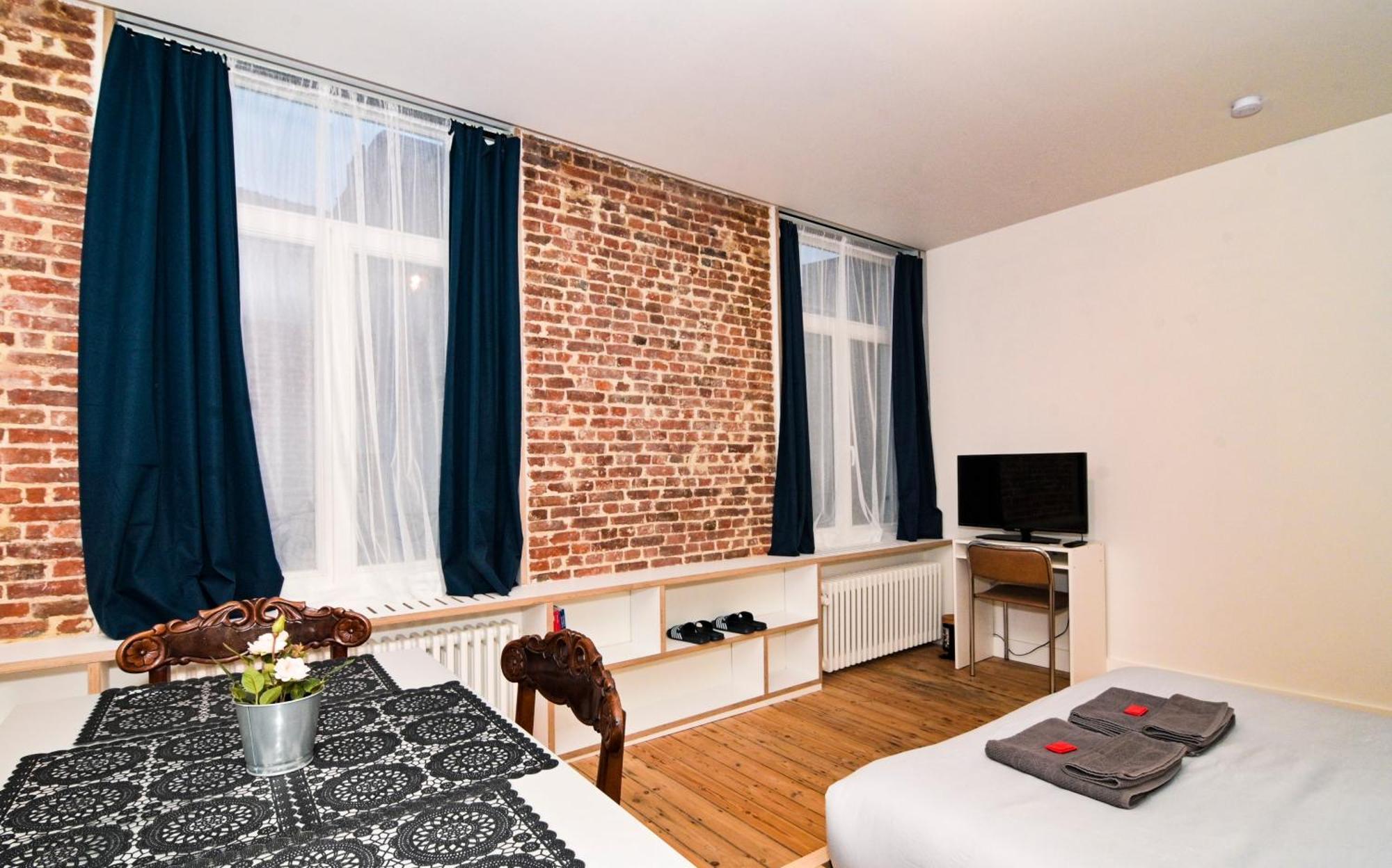 Family Duplex Getaway - Perfectly Positioned For Adventures Apartment *