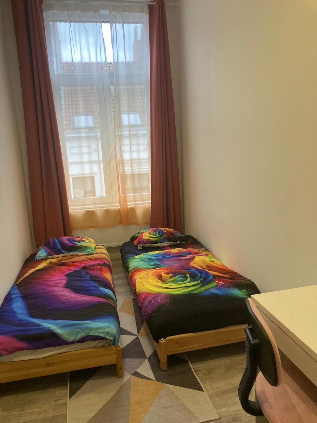 Dreamland Eu, Apartment
