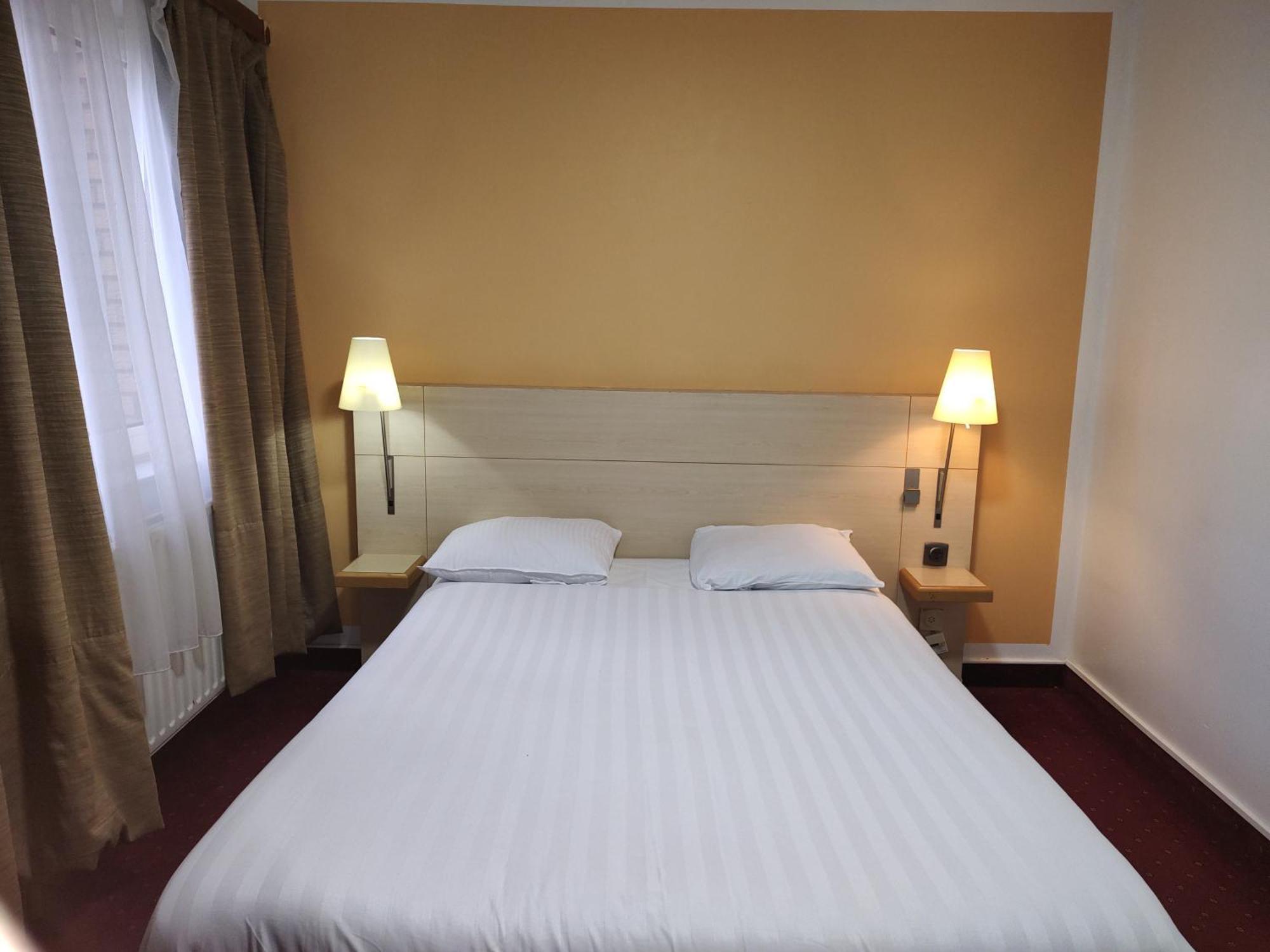 Evergreen Hotel 2*