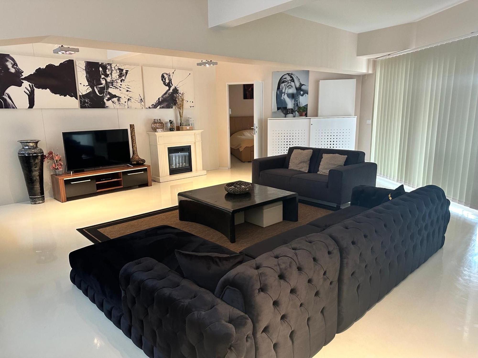 Beautiful Loft In The Center Of Apartment *