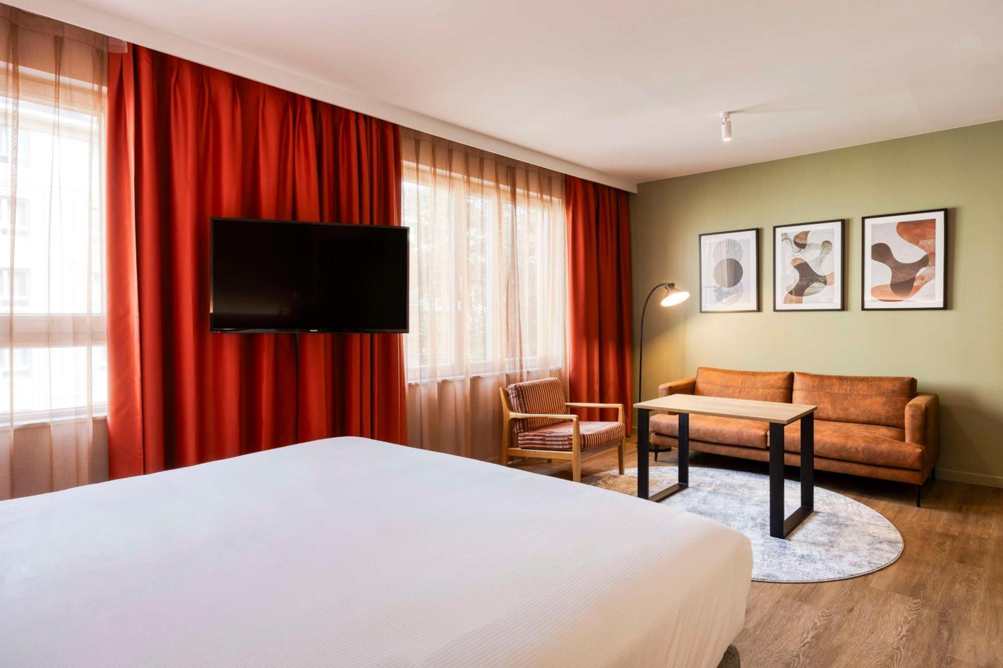 Hotel Hilton Garden City Centre 4*