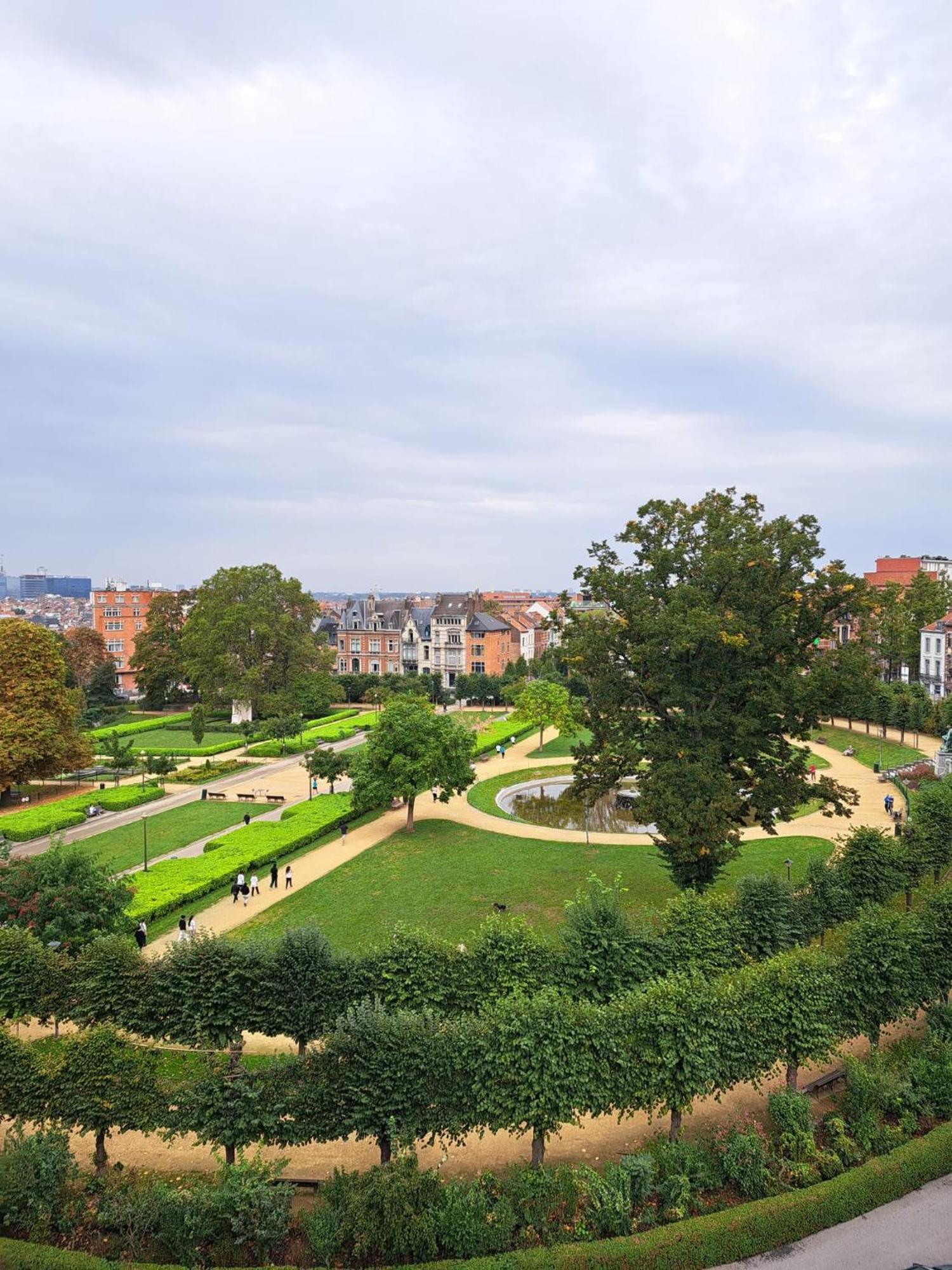 B-aparthotel Ambiorix 4* Brussels