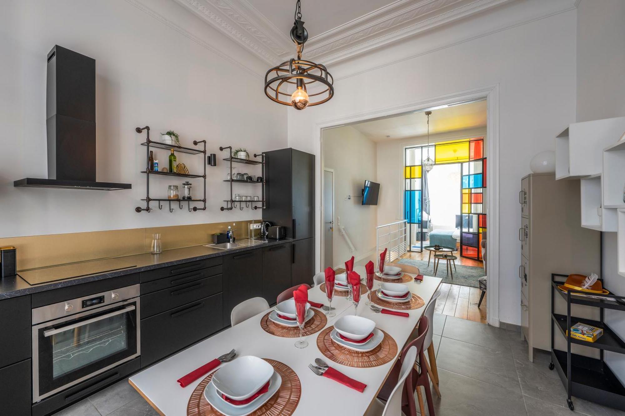 Superb 3 Bedroom & 3 Bathroom Duplex In Centre