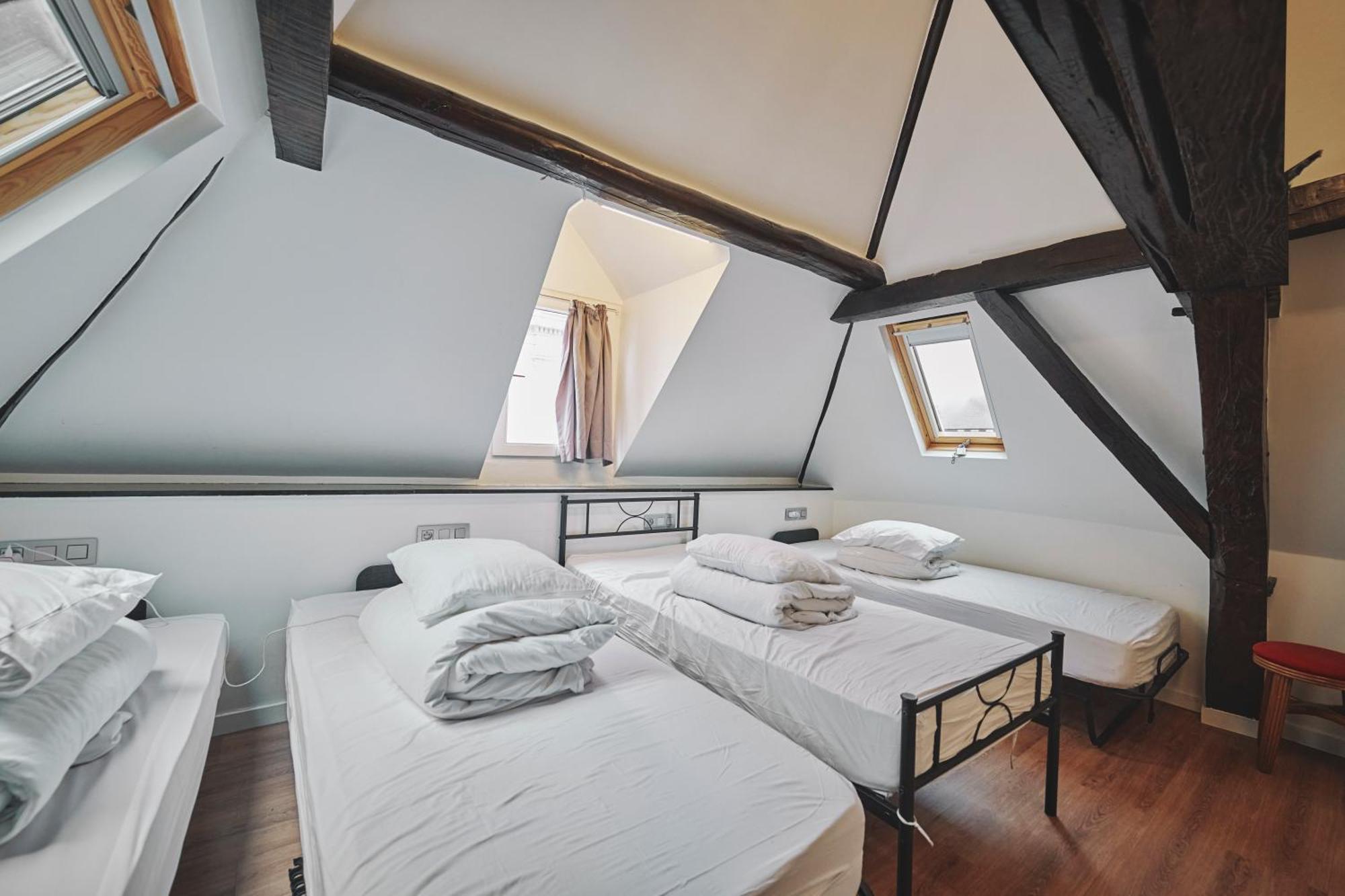 The Classic By 2go4 Grand Place Hostel