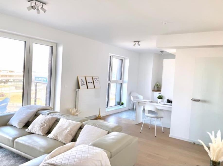Luxury With Stunning View & Free Parking Appartement Brussel
