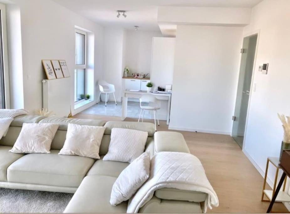 Luxury With Stunning View & Free Parking Brussel