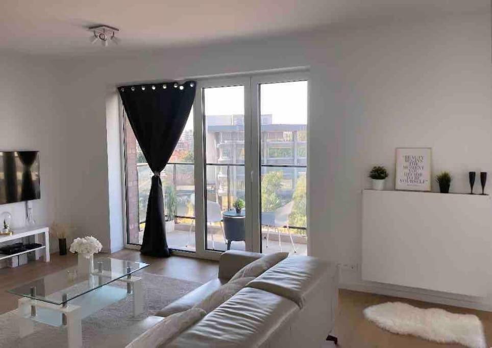 Luxury With Stunning View & Free Parking Appartement *