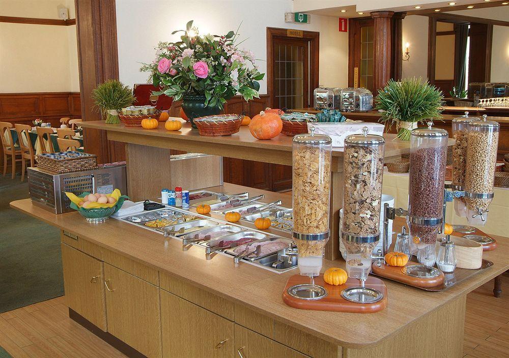 Hotel La Grande Cloche 3*