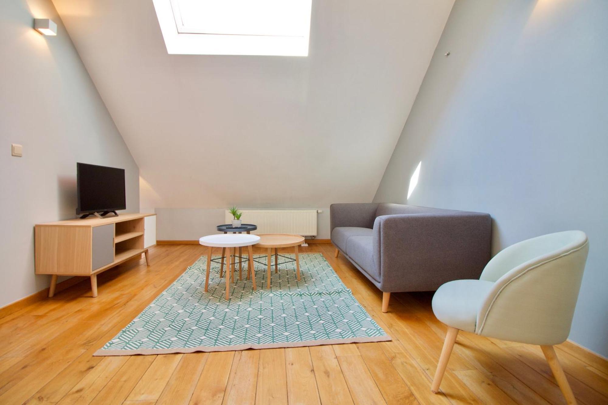 Heart Of Grand Place - Stunning 2br Duplex Apartment *
