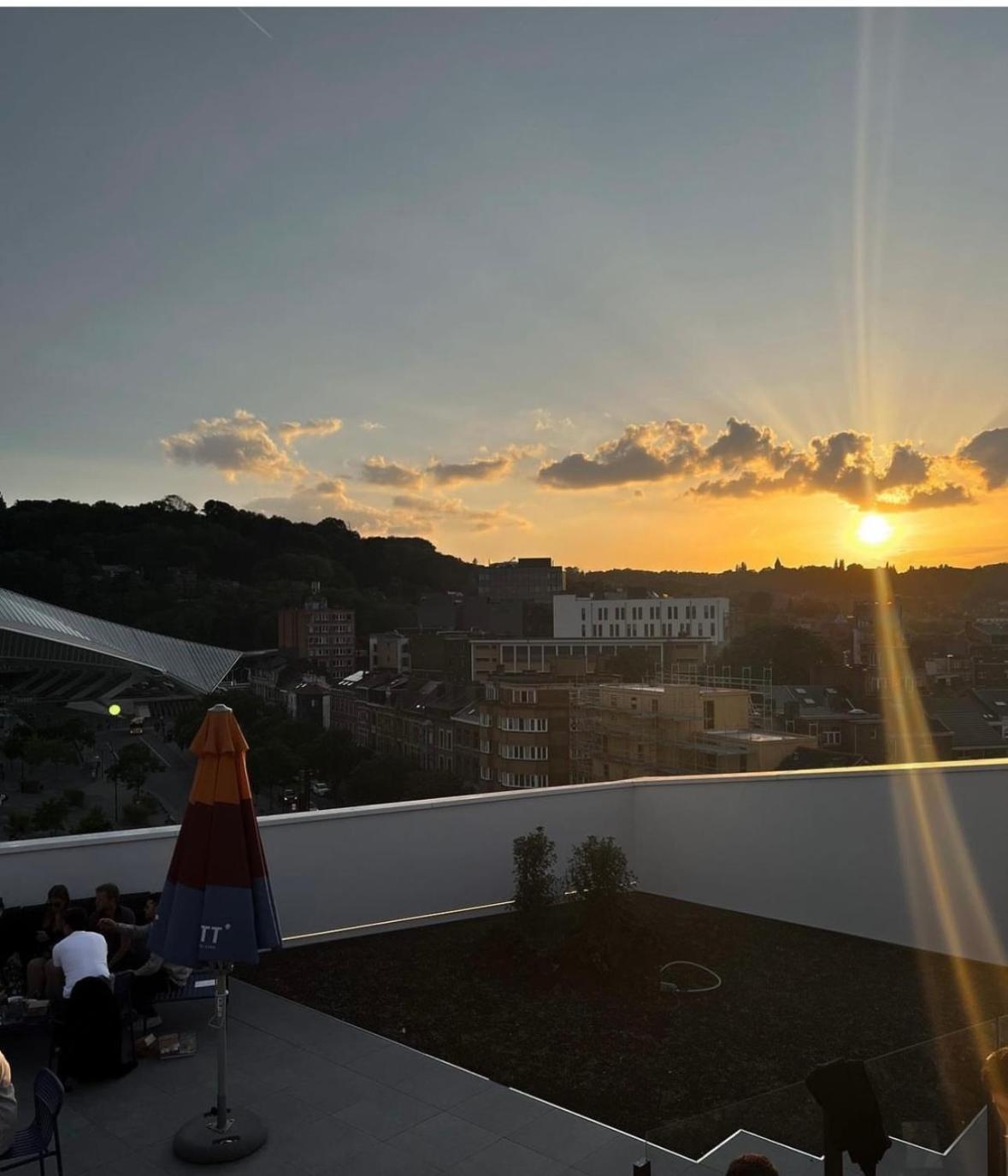 Luxury With Stunning View & Free Parking Brussel