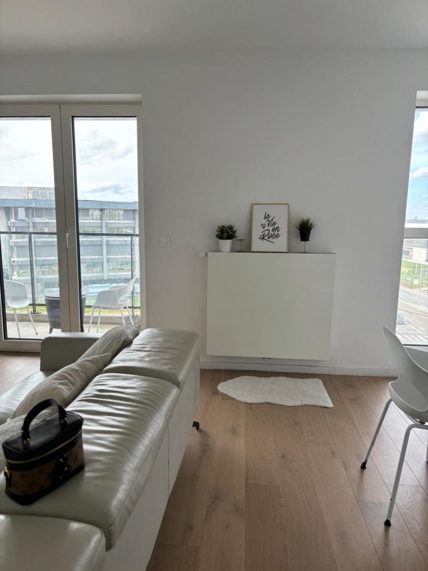 Luxury With Stunning View & Free Parking Appartement *